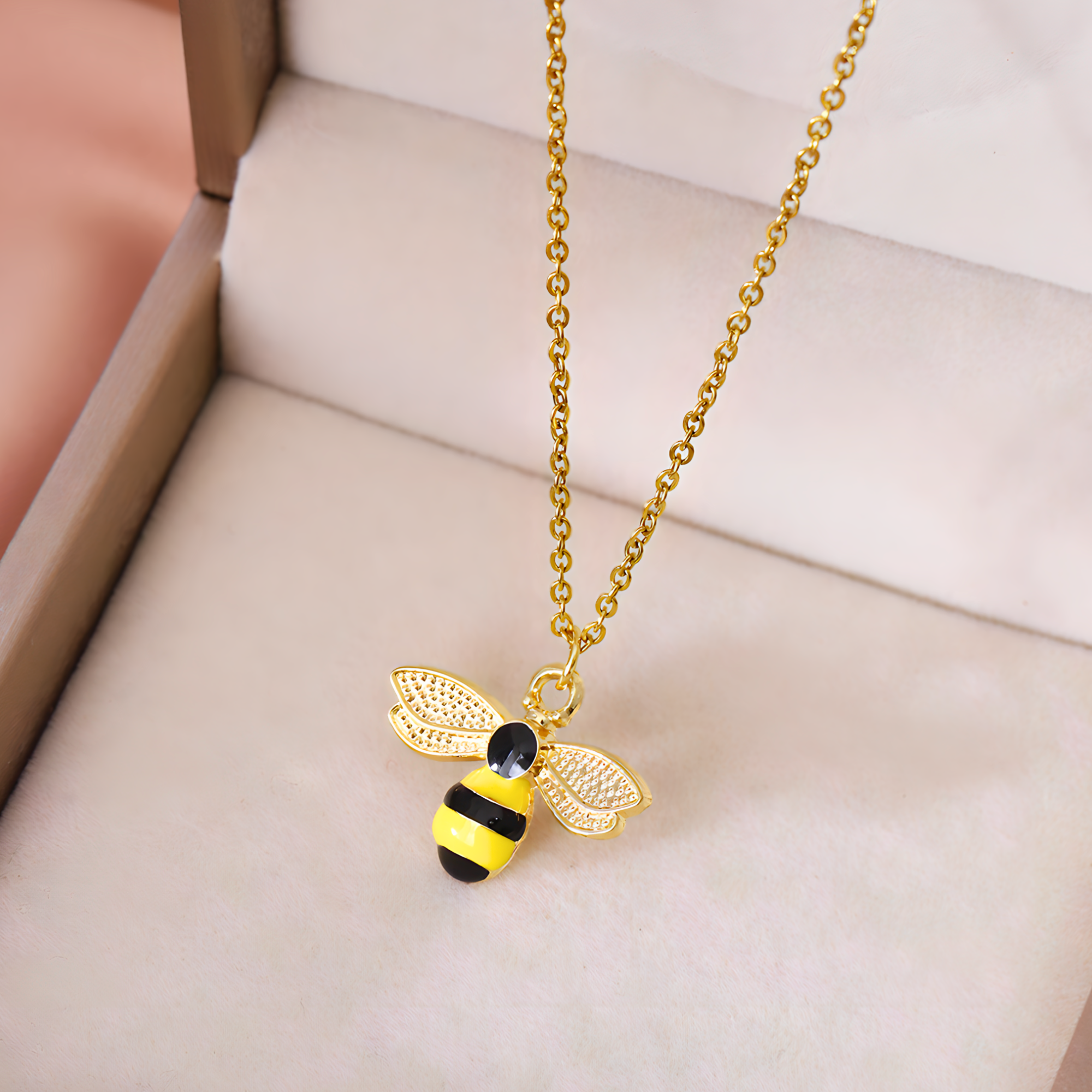 Collar Abejita