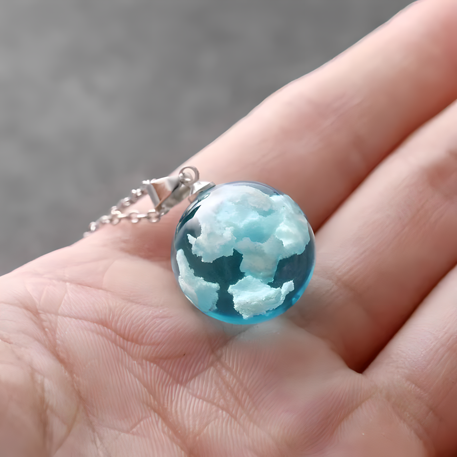 Collar Cloudy