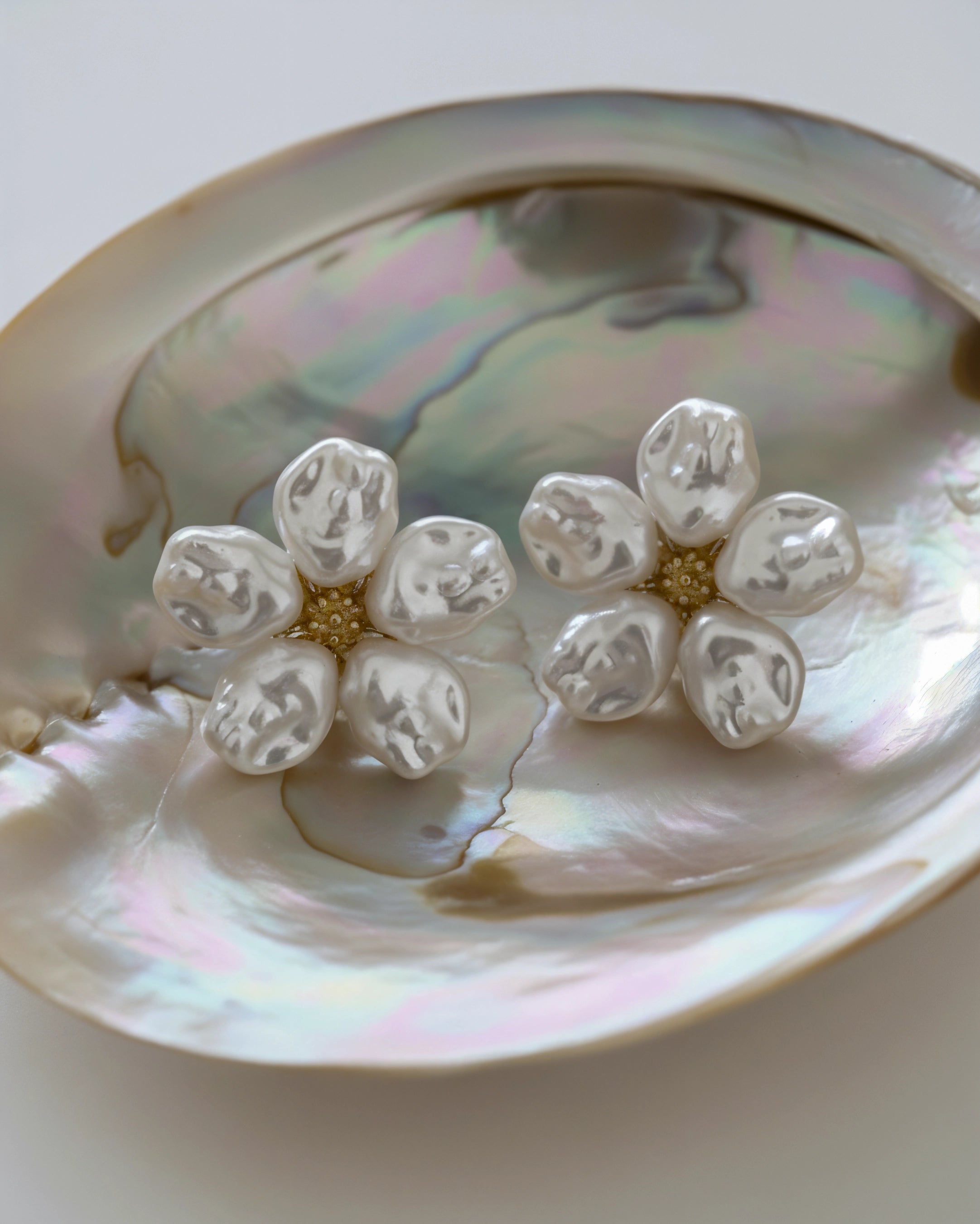 Aretes Pétale – La flor que llevas, la luz que irradias