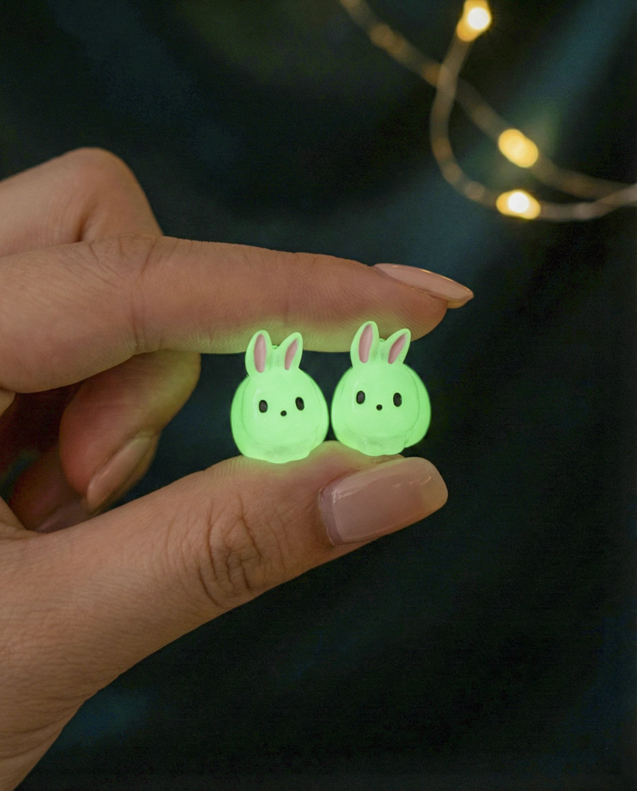 Aretes GlowBunny – Ternura que brilla en la oscuridad