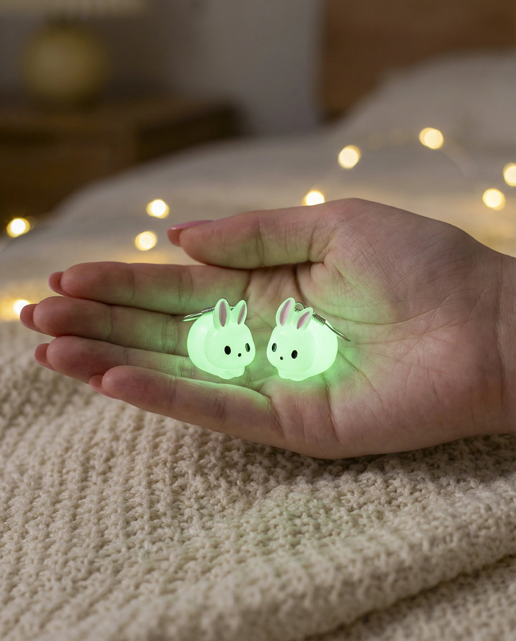 Aretes GlowBunny – Ternura que brilla en la oscuridad