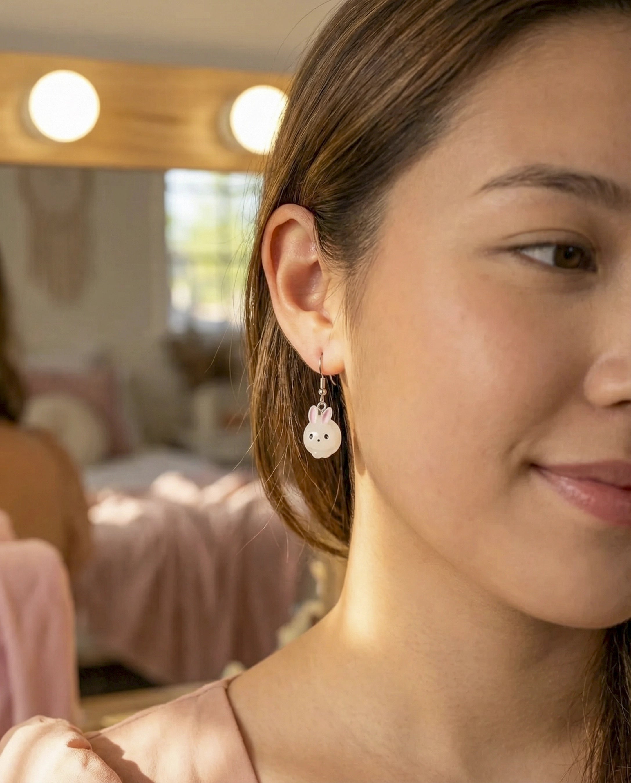 Aretes GlowBunny – Ternura que brilla en la oscuridad