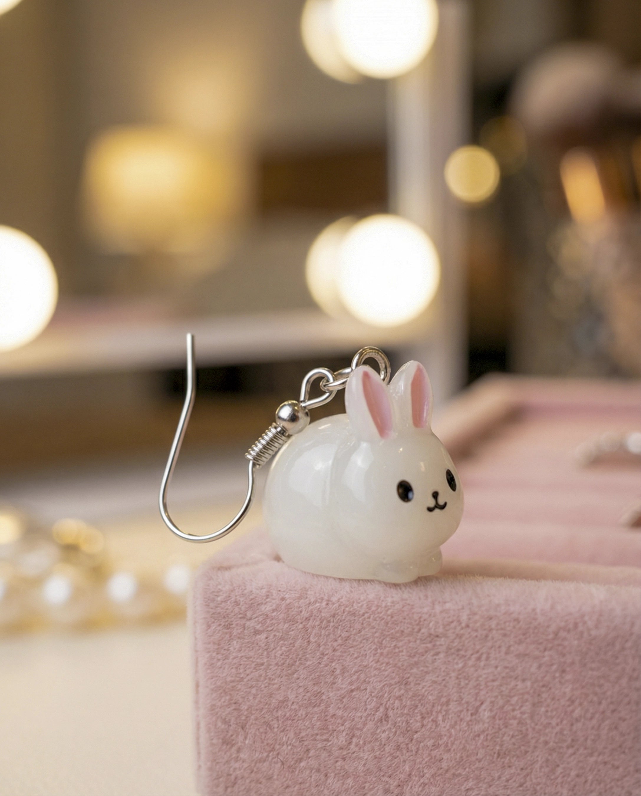 Aretes GlowBunny – Ternura que brilla en la oscuridad