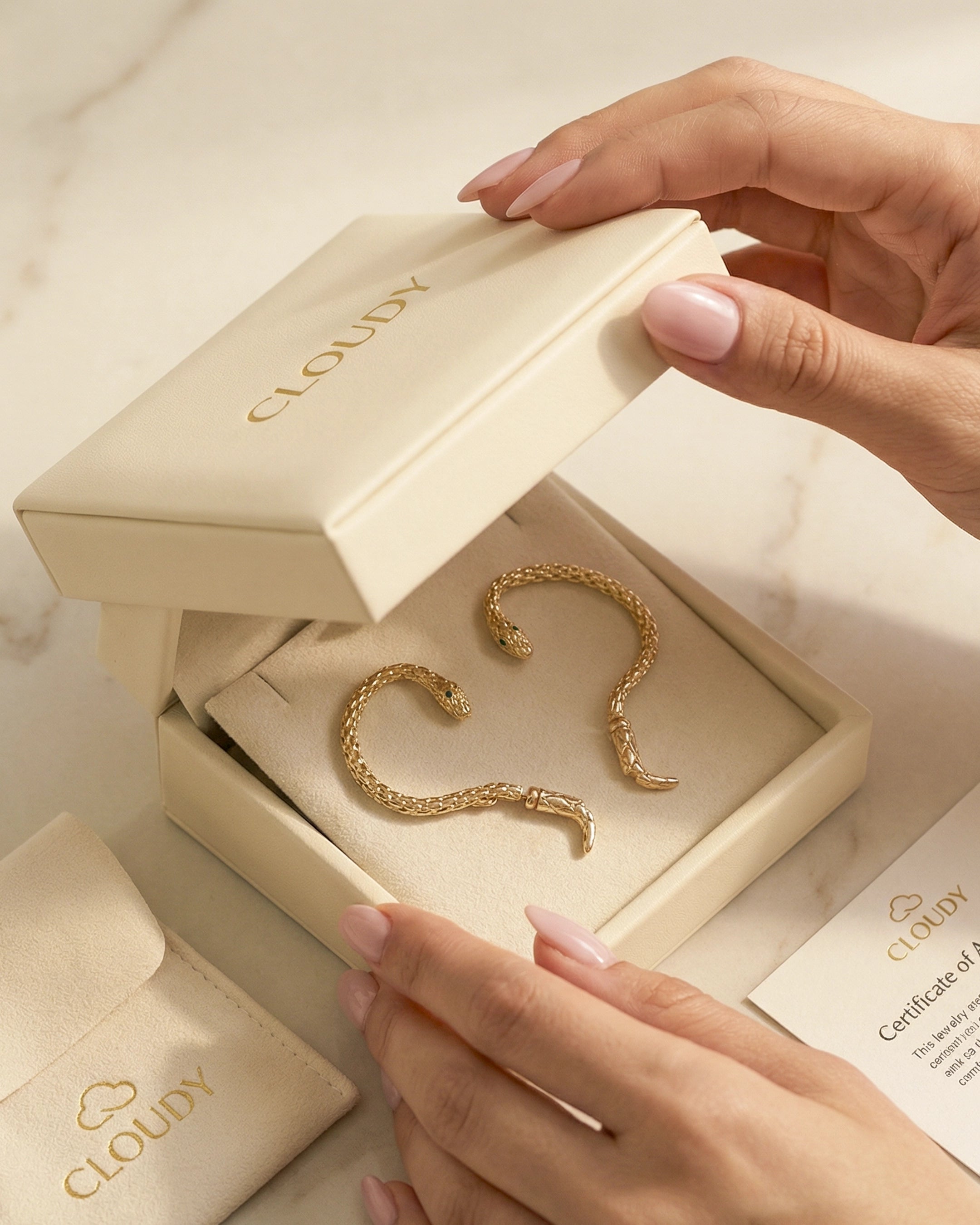 Aretes Venomé – Peligrosamente irresistible