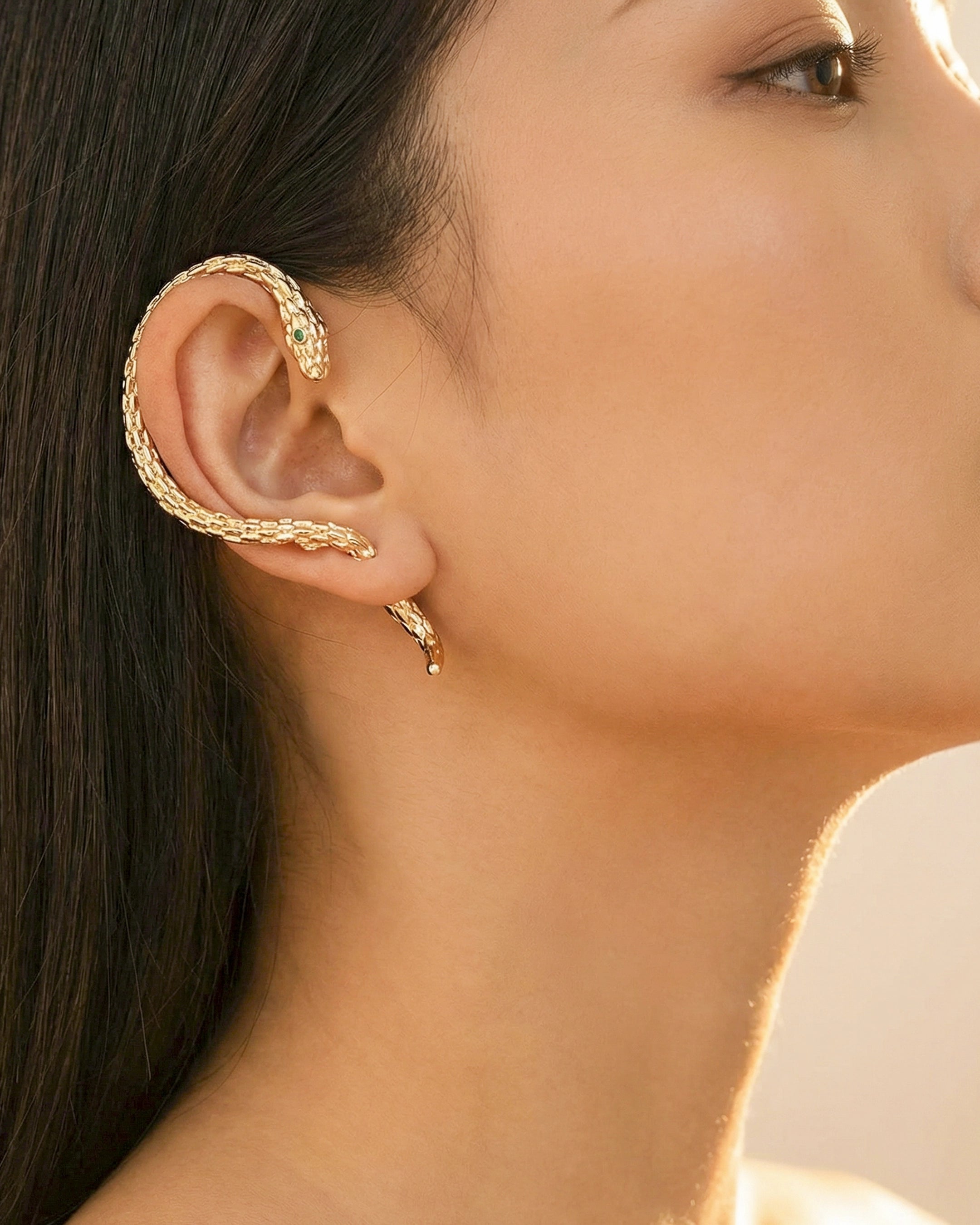 Aretes Honey Serpent – Pequeña, dorada, irresistible