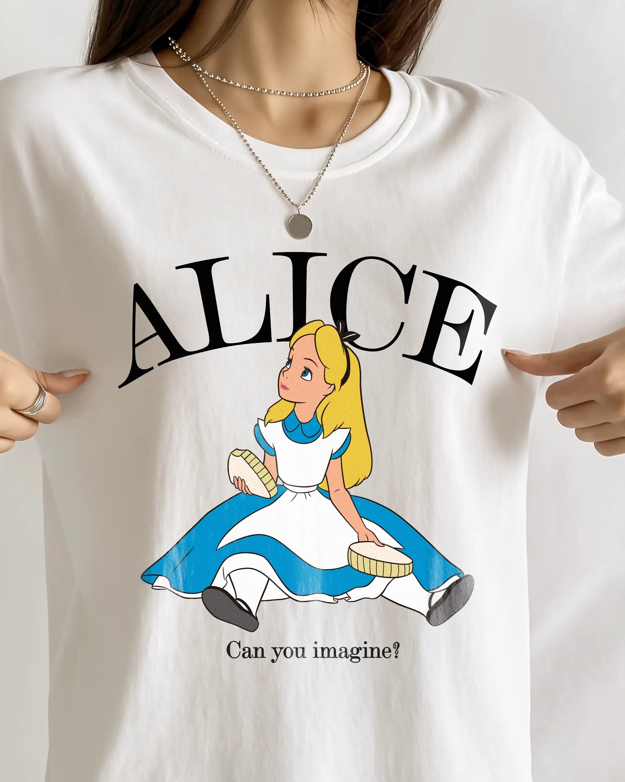 Playera Alicia – Un mundo de fantasía