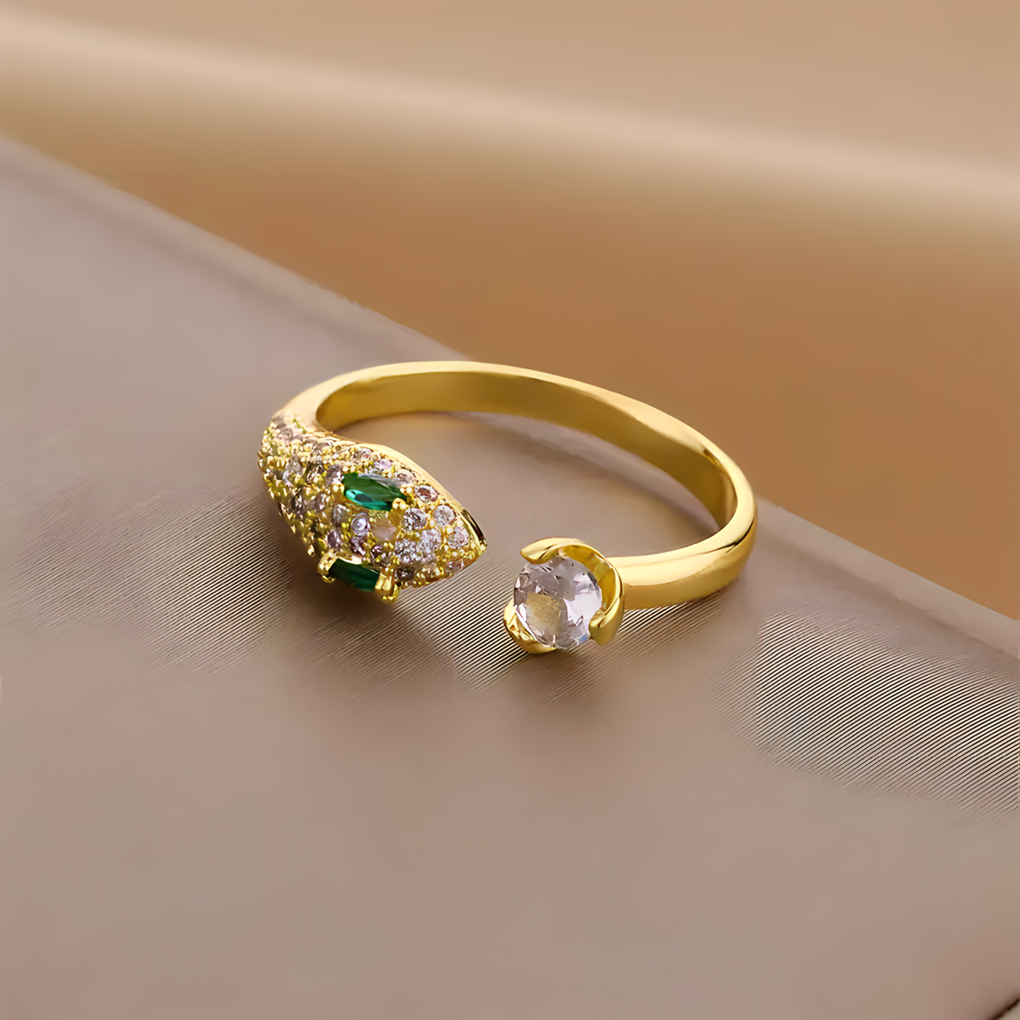 Anillo Serpiente con Perlas