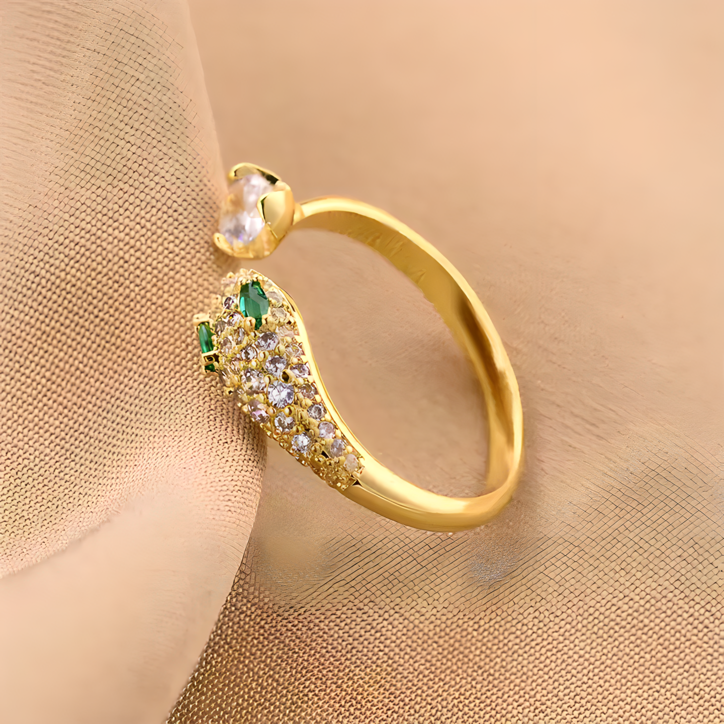 Anillo Serpiente con Perlas