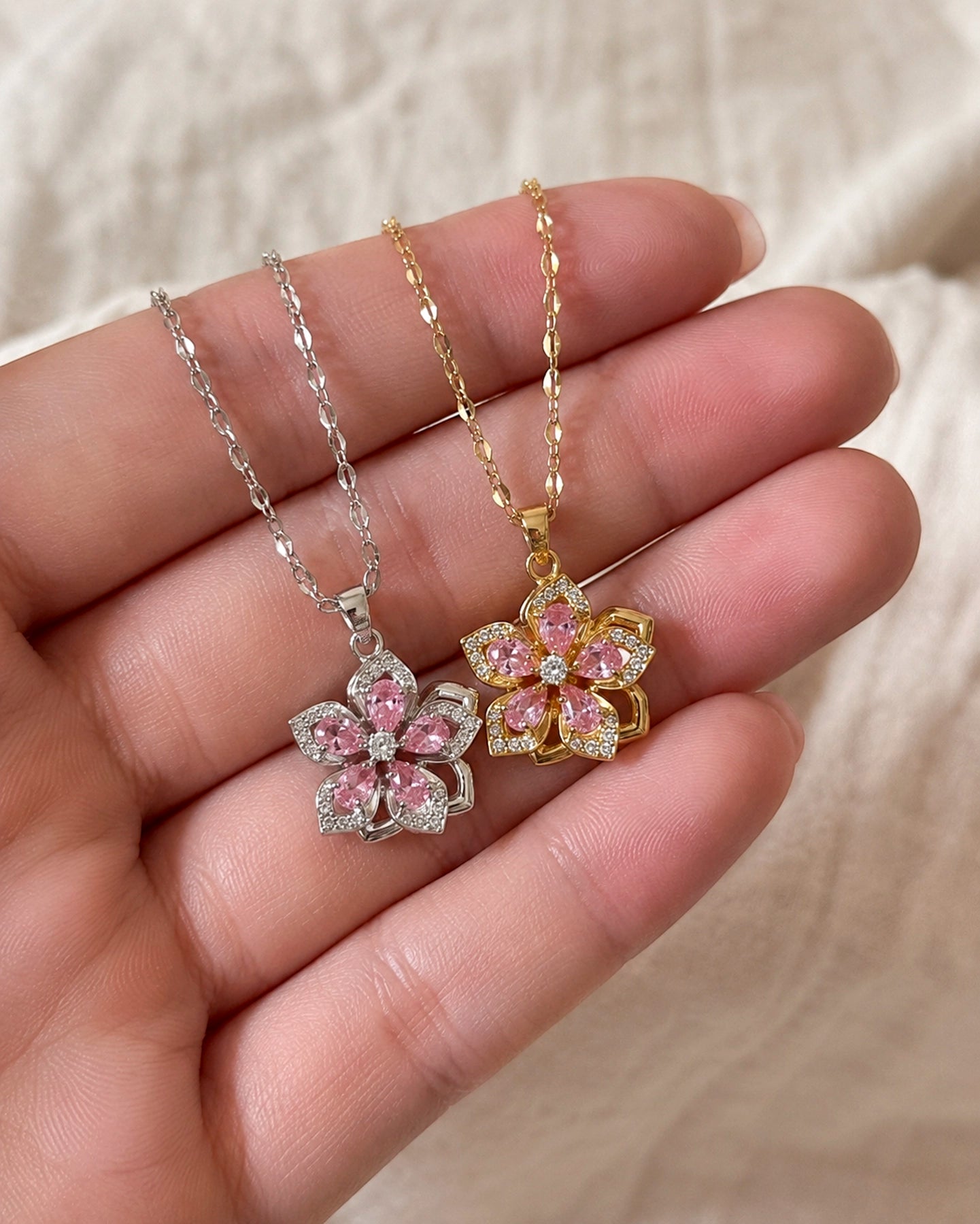 Collar Flor Giratoria – Gira y Brilla