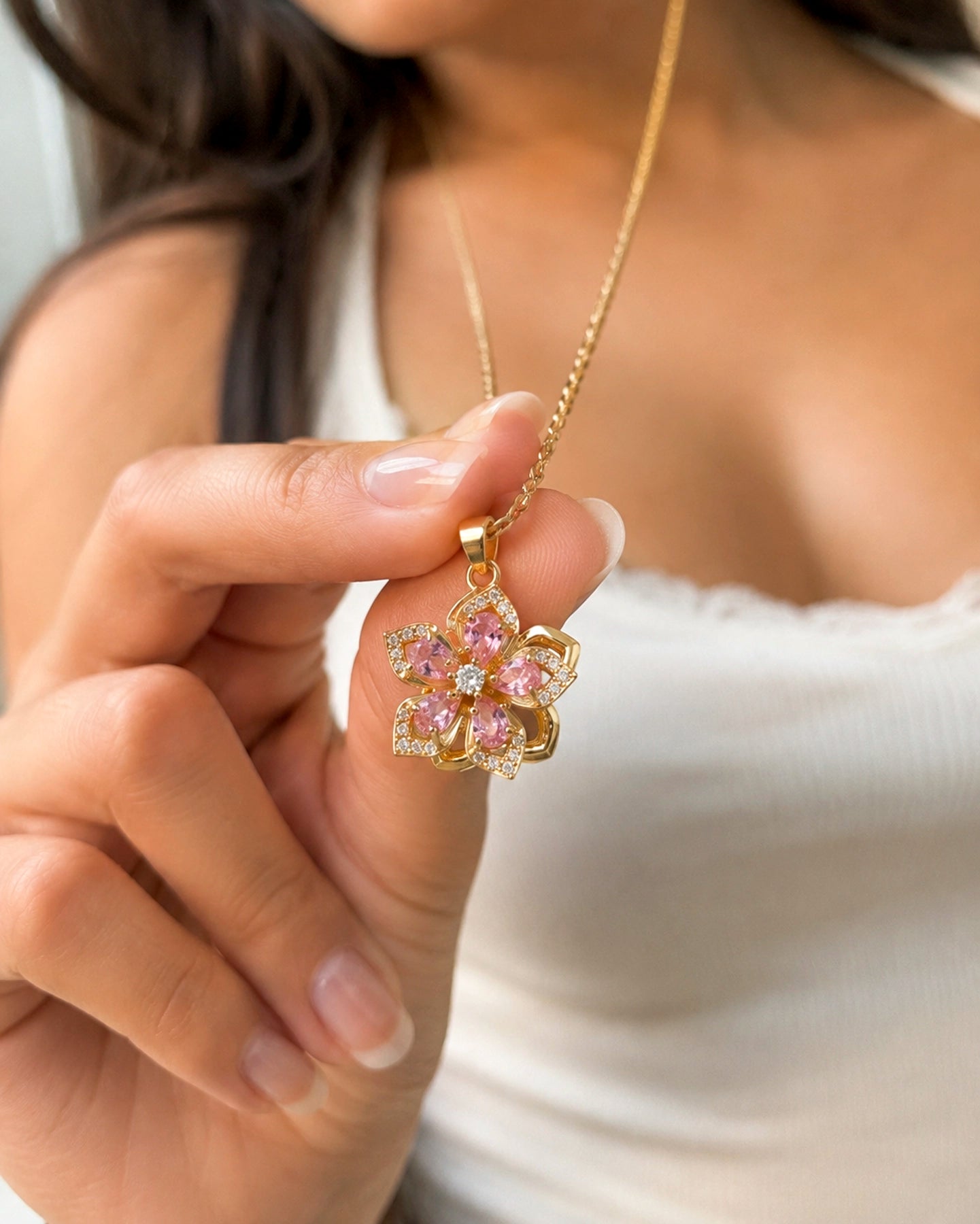 Collar Flor Giratoria – Gira y Brilla