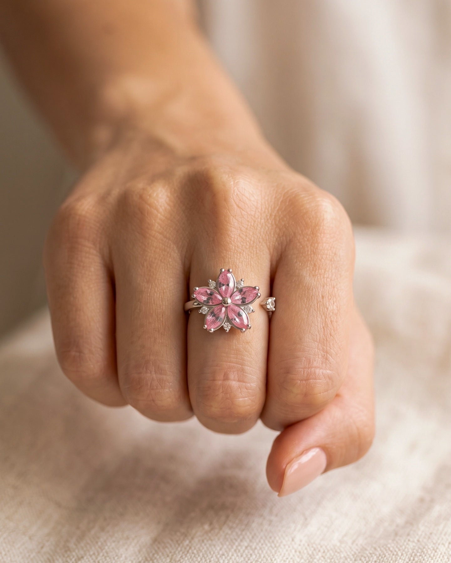 Anillo Floral Rosa – Flor Giratoria