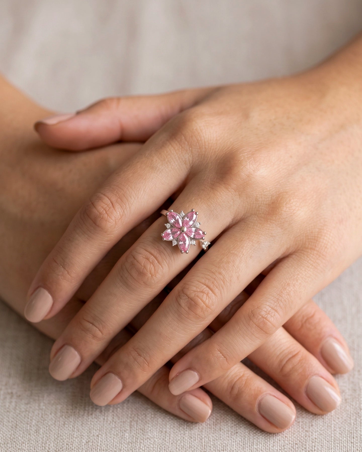 Anillo Floral Rosa – Flor Giratoria