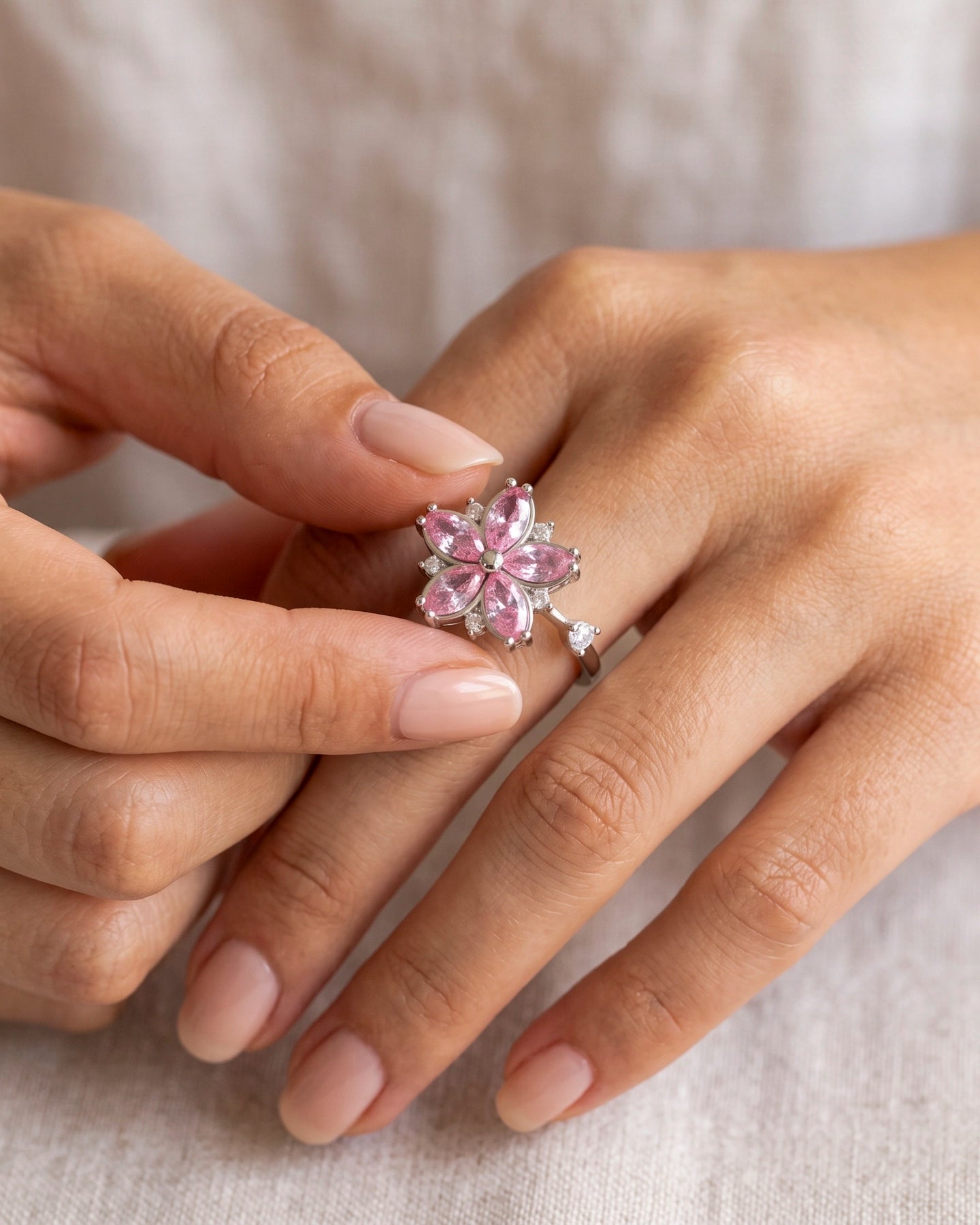 Anillo Floral Rosa – Flor Giratoria