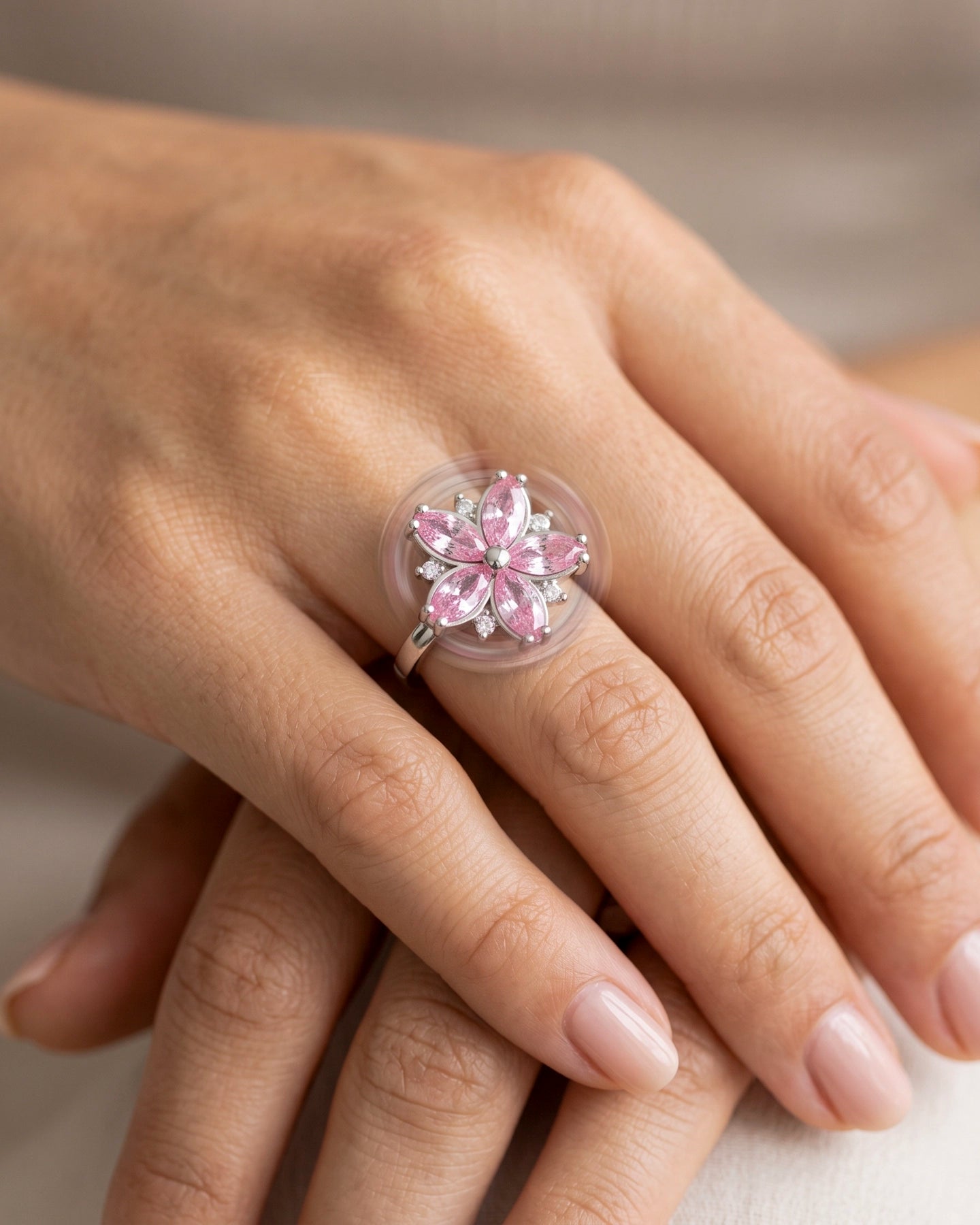 Anillo Floral Rosa – Flor Giratoria