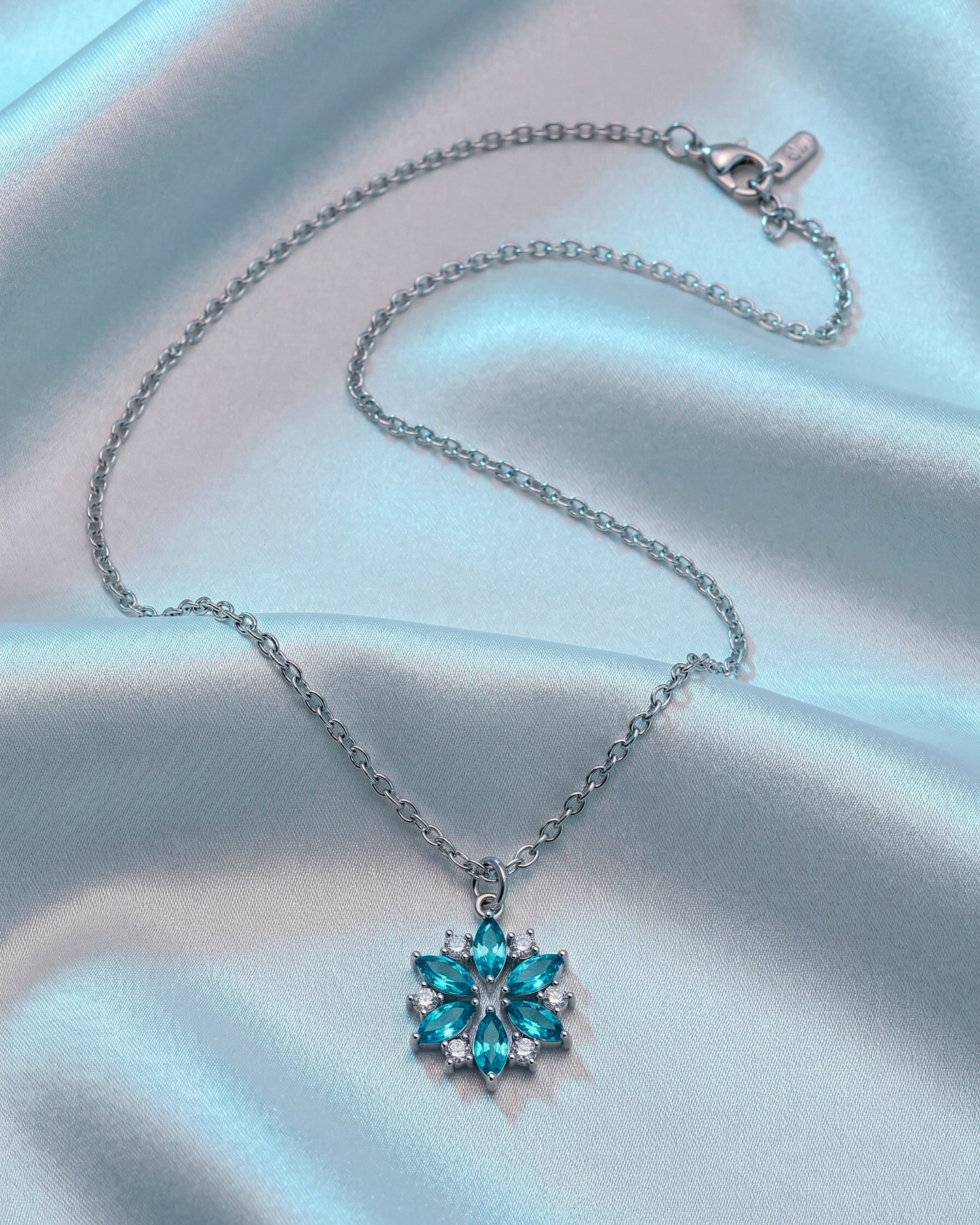Collar Flor de Cristal