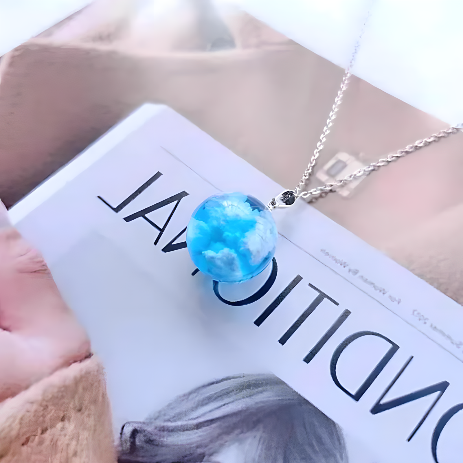 Collar Cloudy
