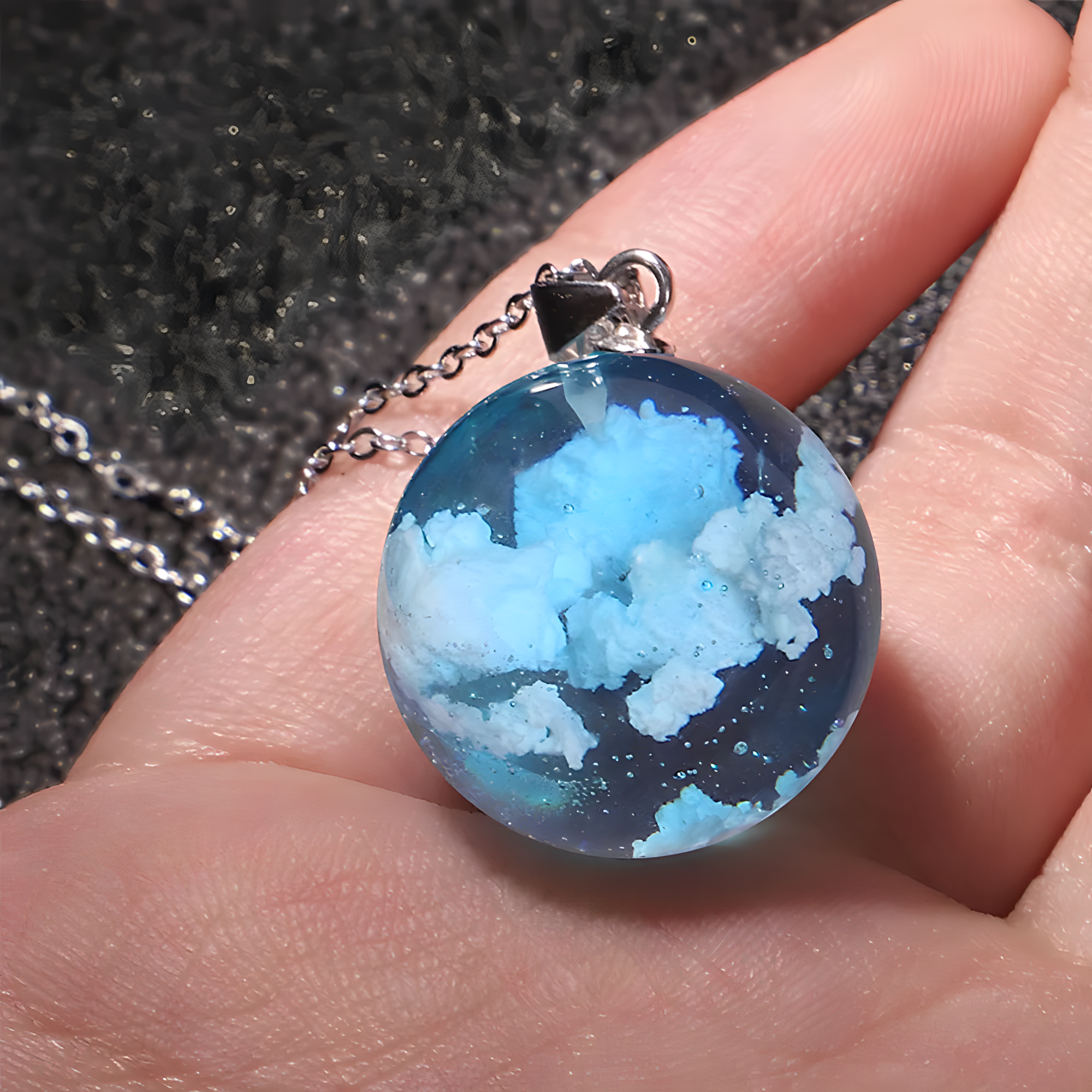 Collar Cloudy
