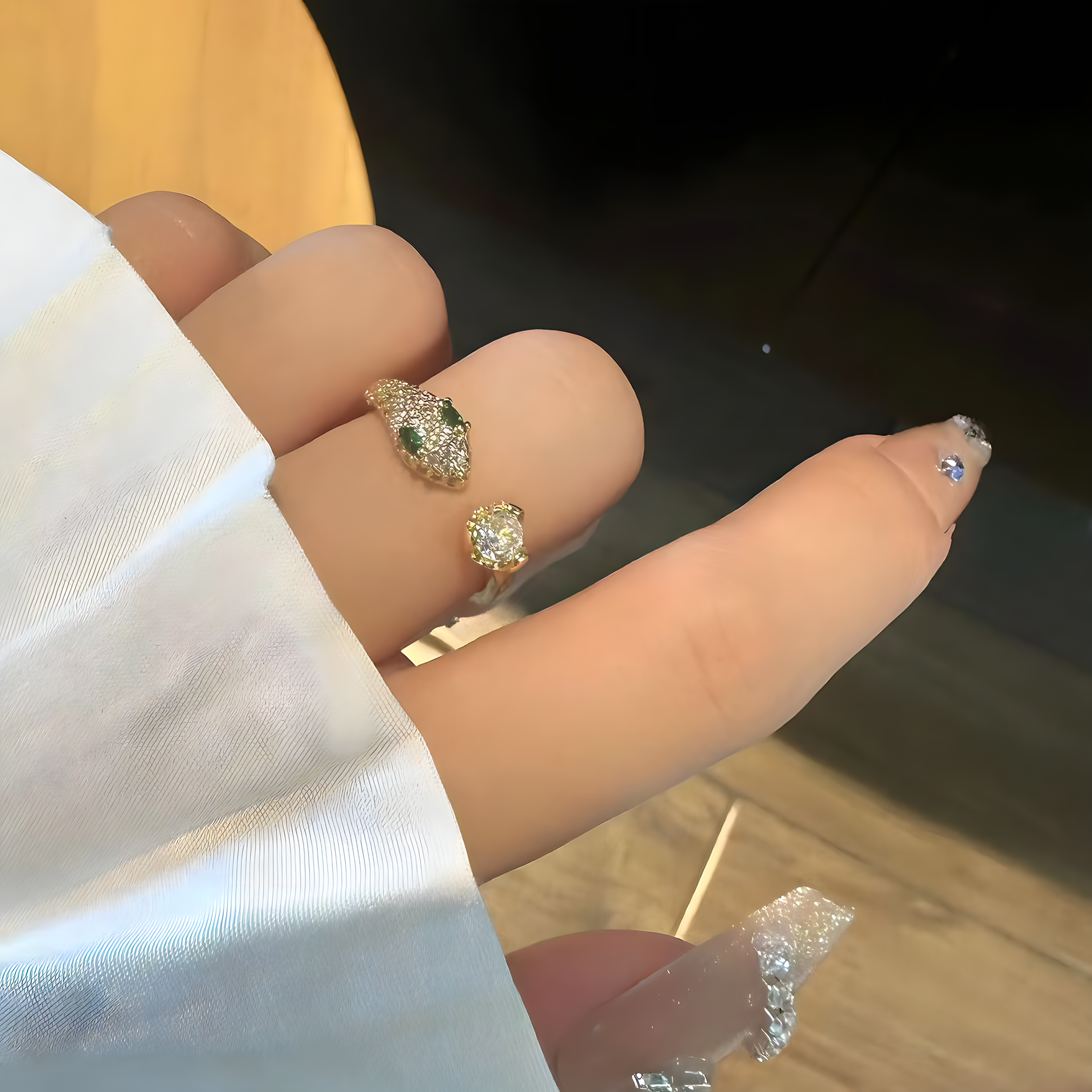 Anillo Serpiente con Perlas