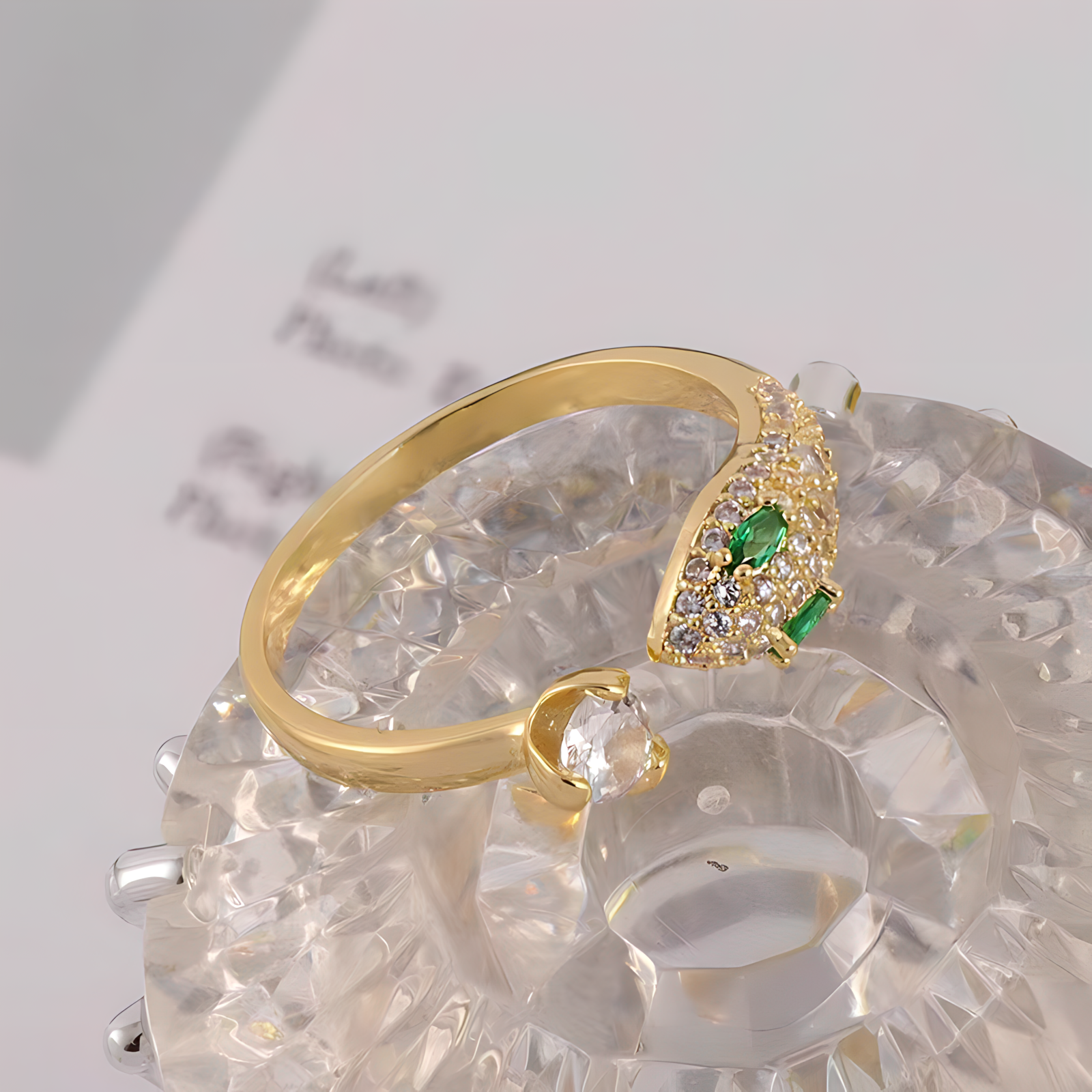 Anillo Serpiente con Perlas