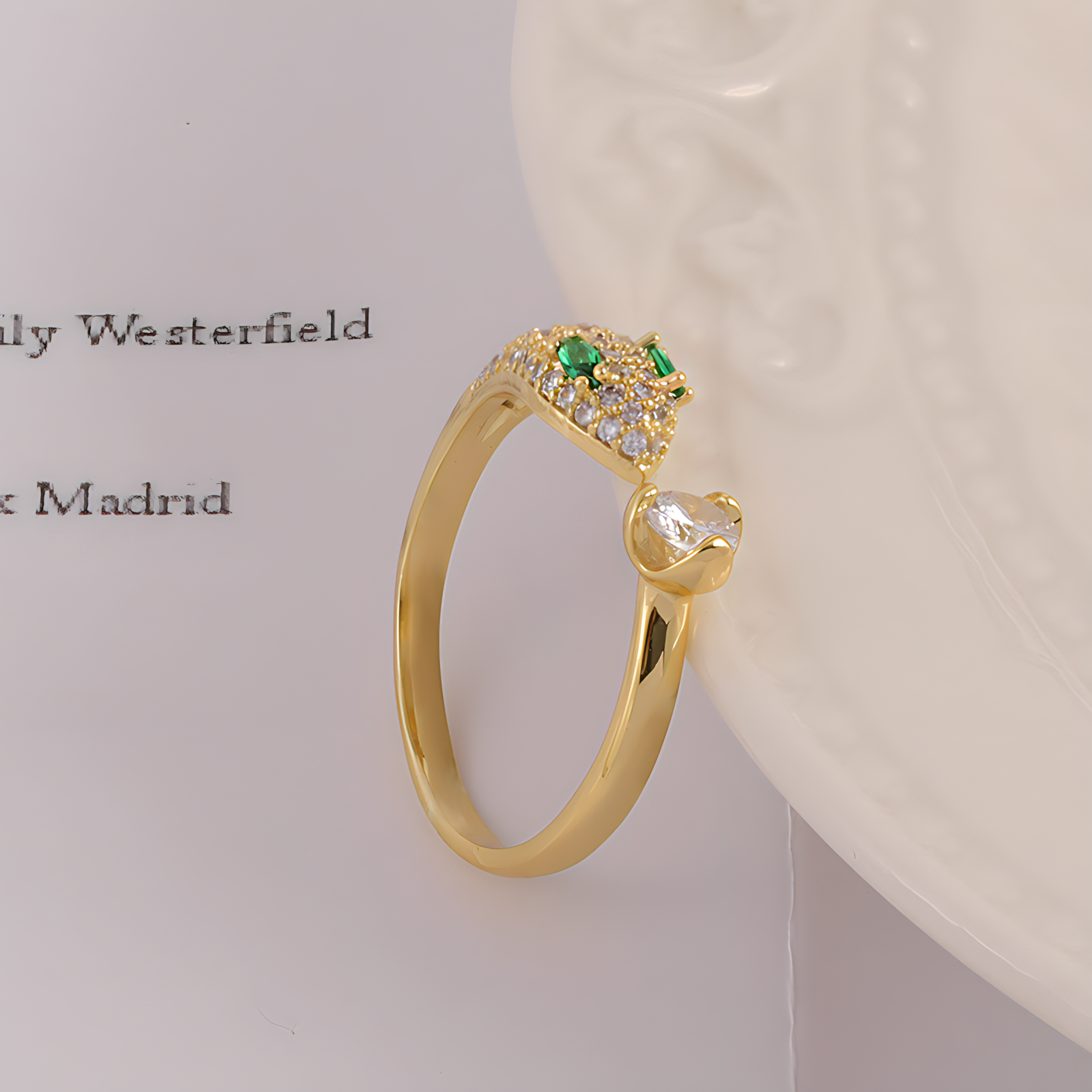Anillo Serpiente con Perlas