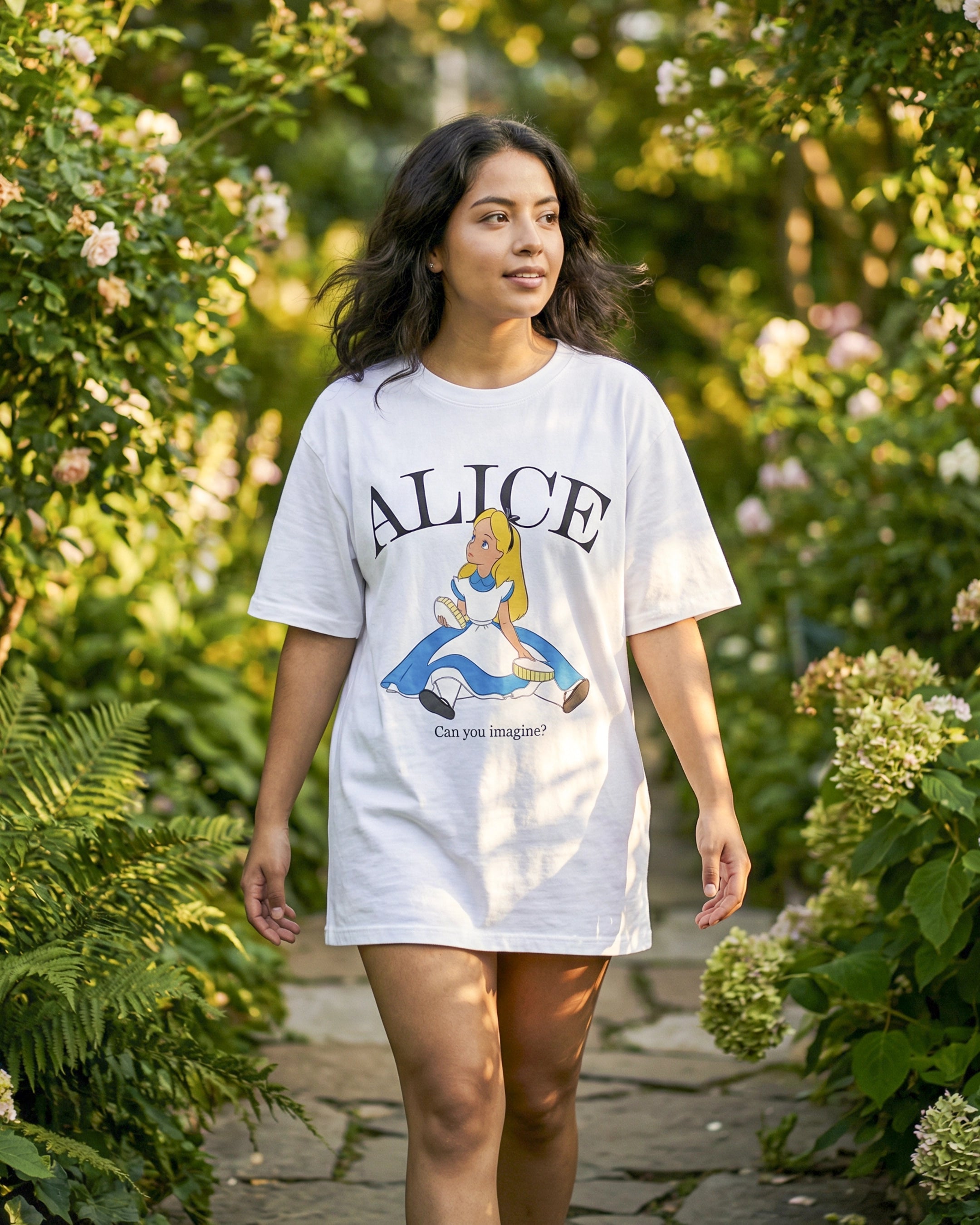 Playera Alicia – Un mundo de fantasía