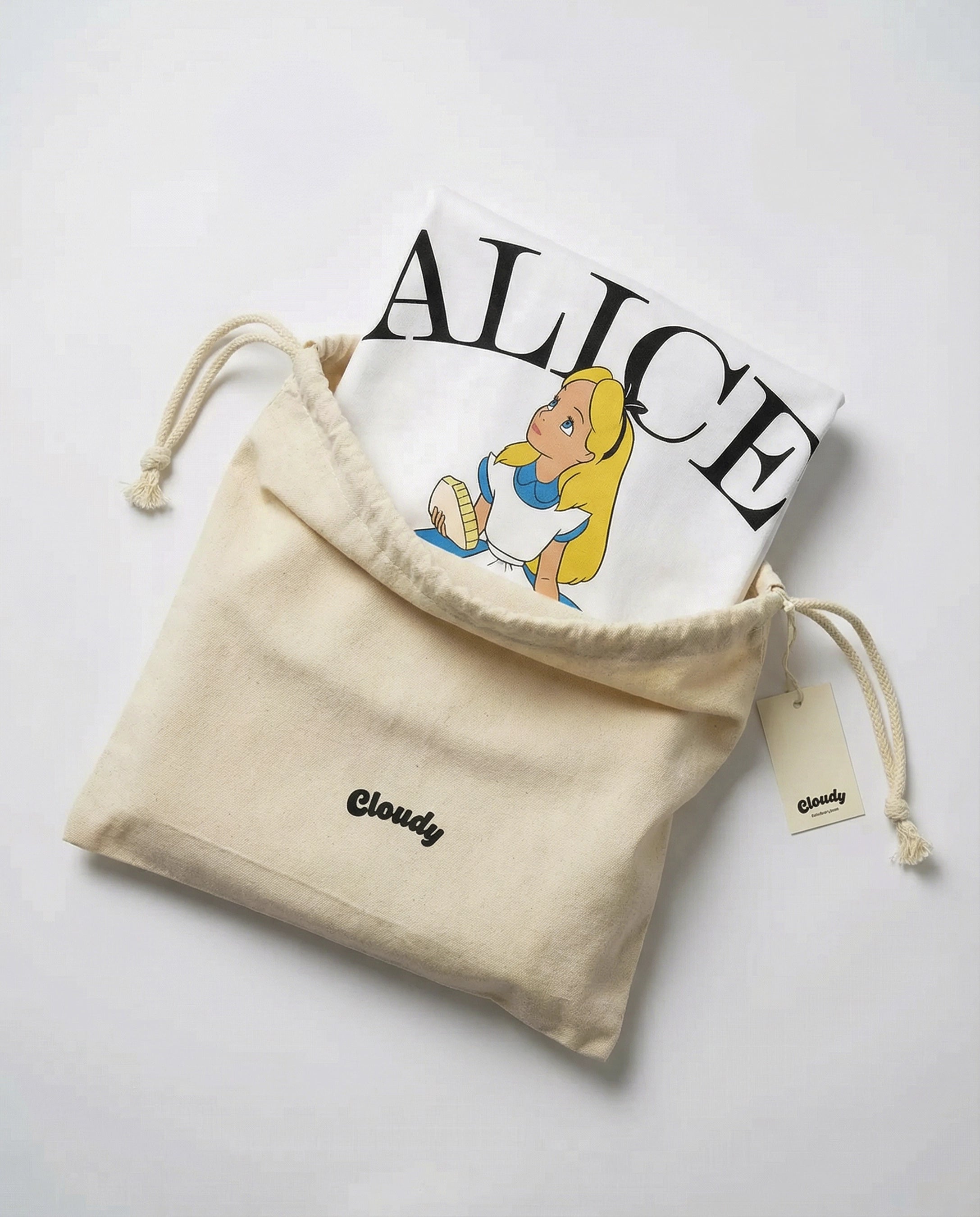 Playera Alicia – Un mundo de fantasía