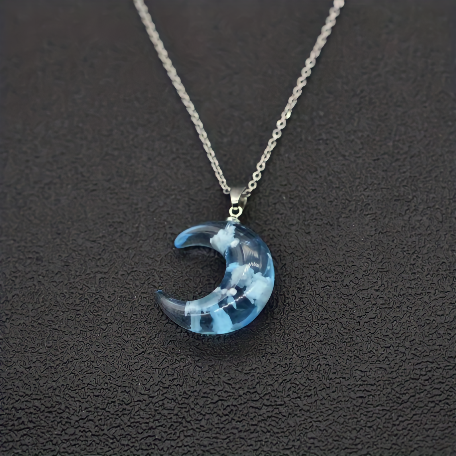 Collar Luna Luminosa