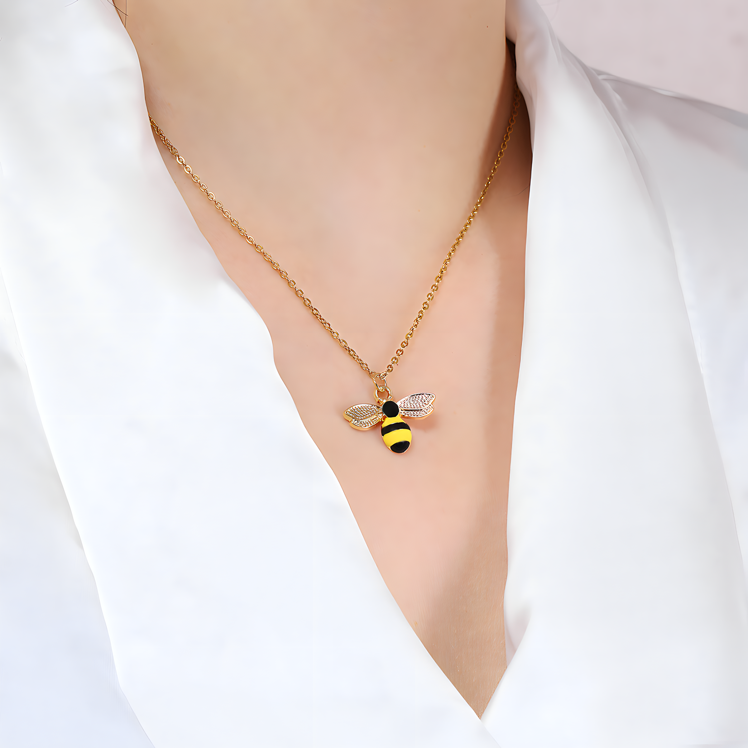 Collar Abejita