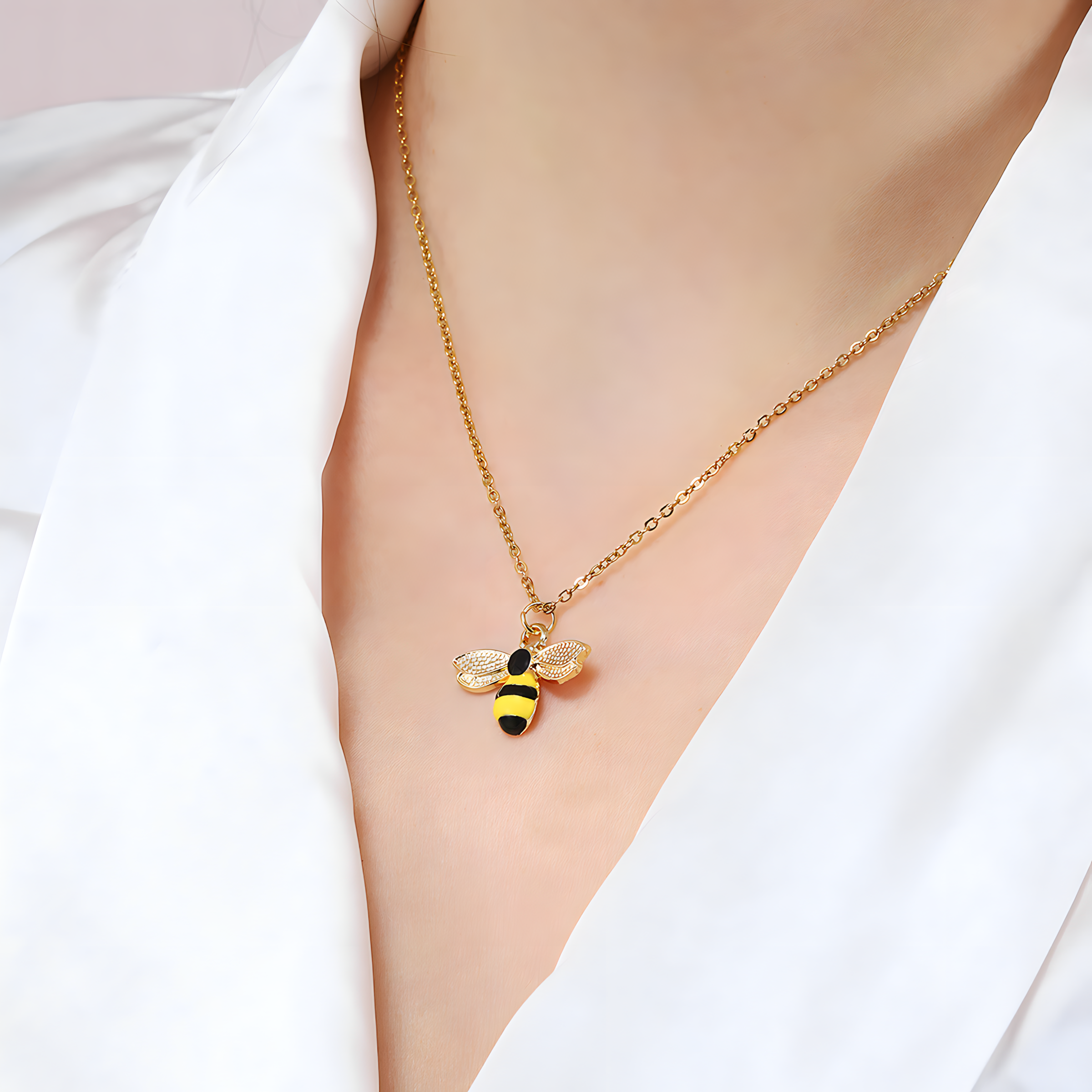 Collar Abejita