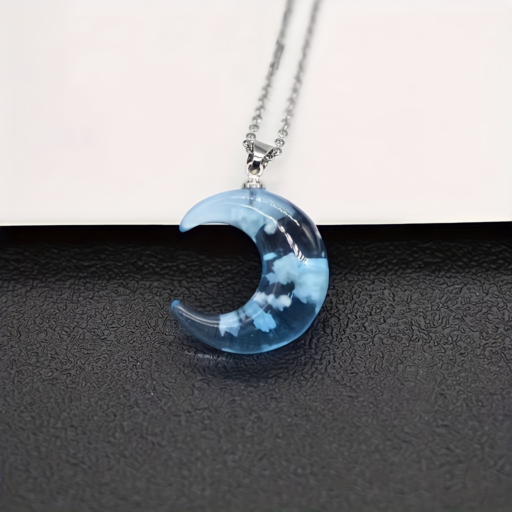 Collar Luna Luminosa